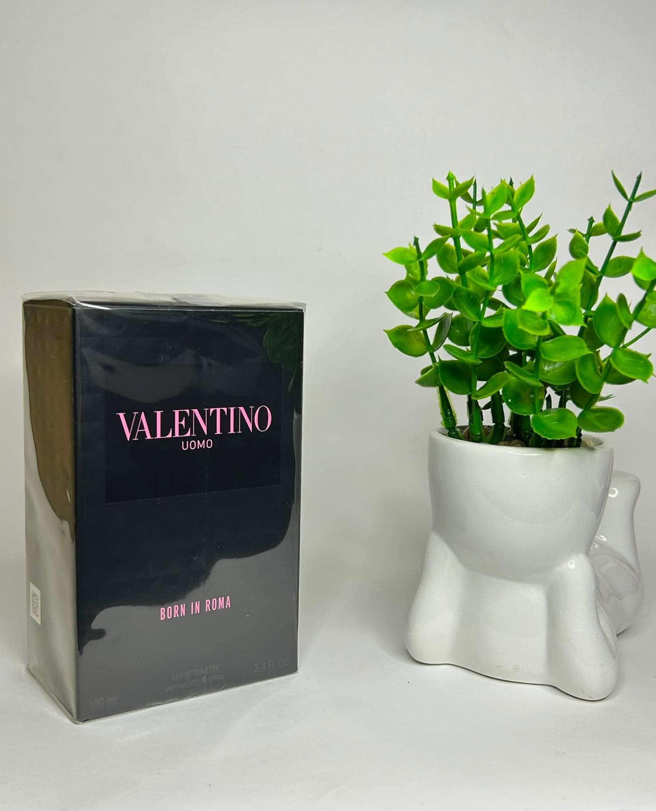 Valentino Uomo Born in Roma 3.4oz EDT